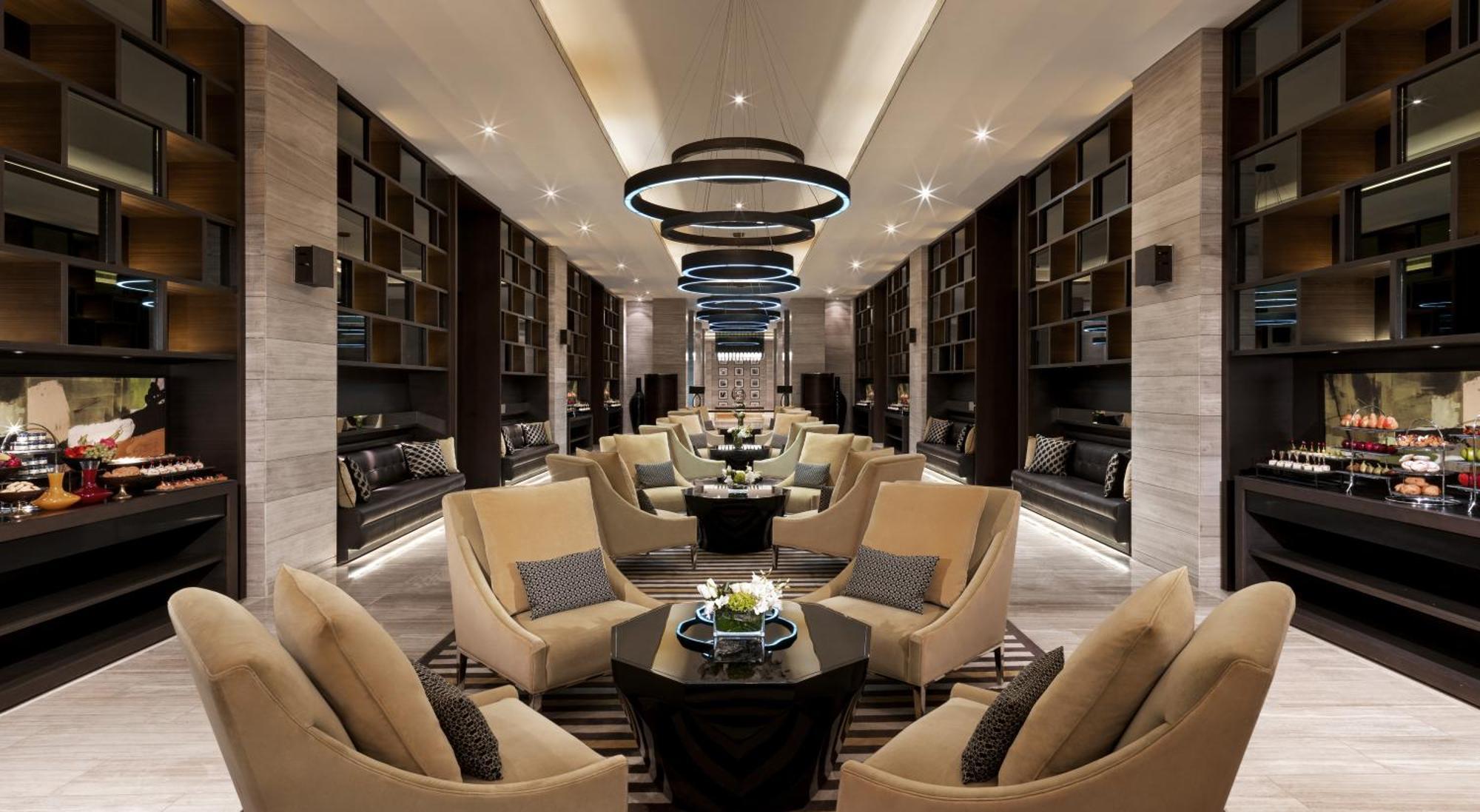 Fairmont Riad Exterior foto The Lounge at the airport