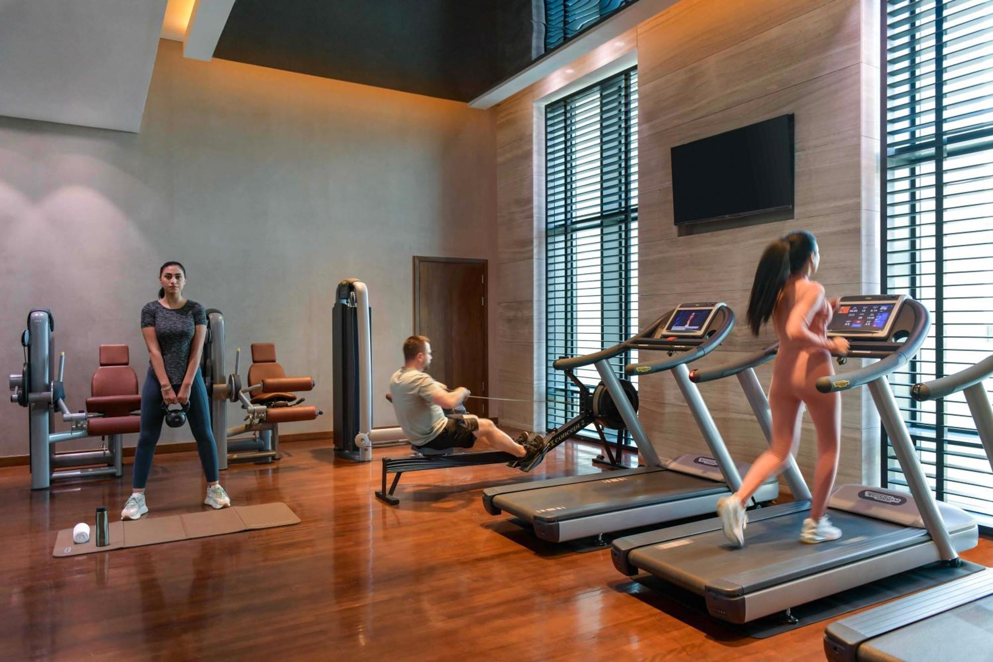 Fairmont Riad Exterior foto The gym at the hotel
