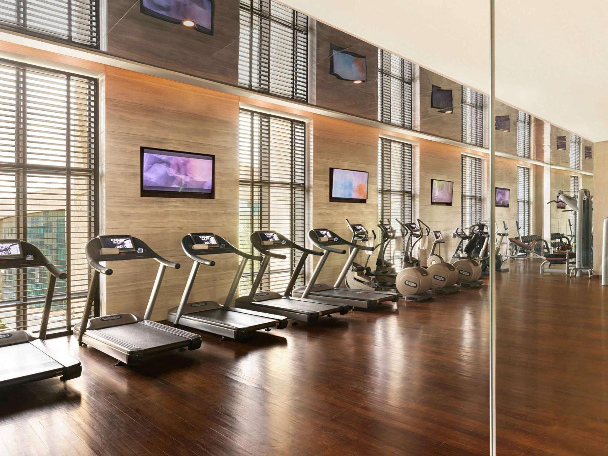 Fairmont Riad Exterior foto The gym at the hotel